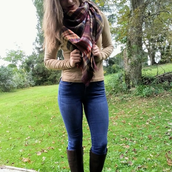 LAST ONE!!! Brown Plaid Blanket Scarf - Picture 4 of 5